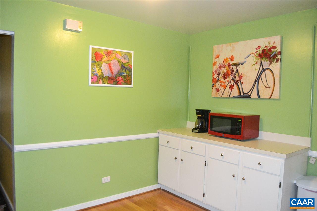 703 Shamrock Road Charlottesville, VA 22903 - Photo 15 of 36