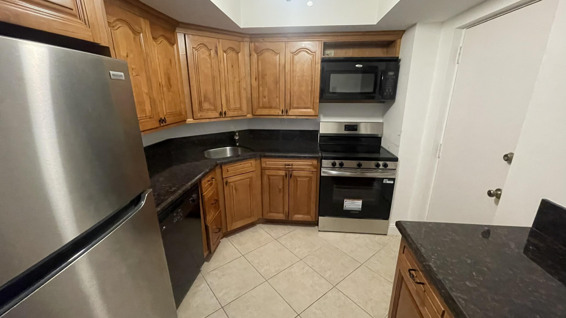 50 Southwest 3rd Avenue, Unit 2010 Boca Raton, FL 33432 - Photo 13 of 22 KitchenJPEG