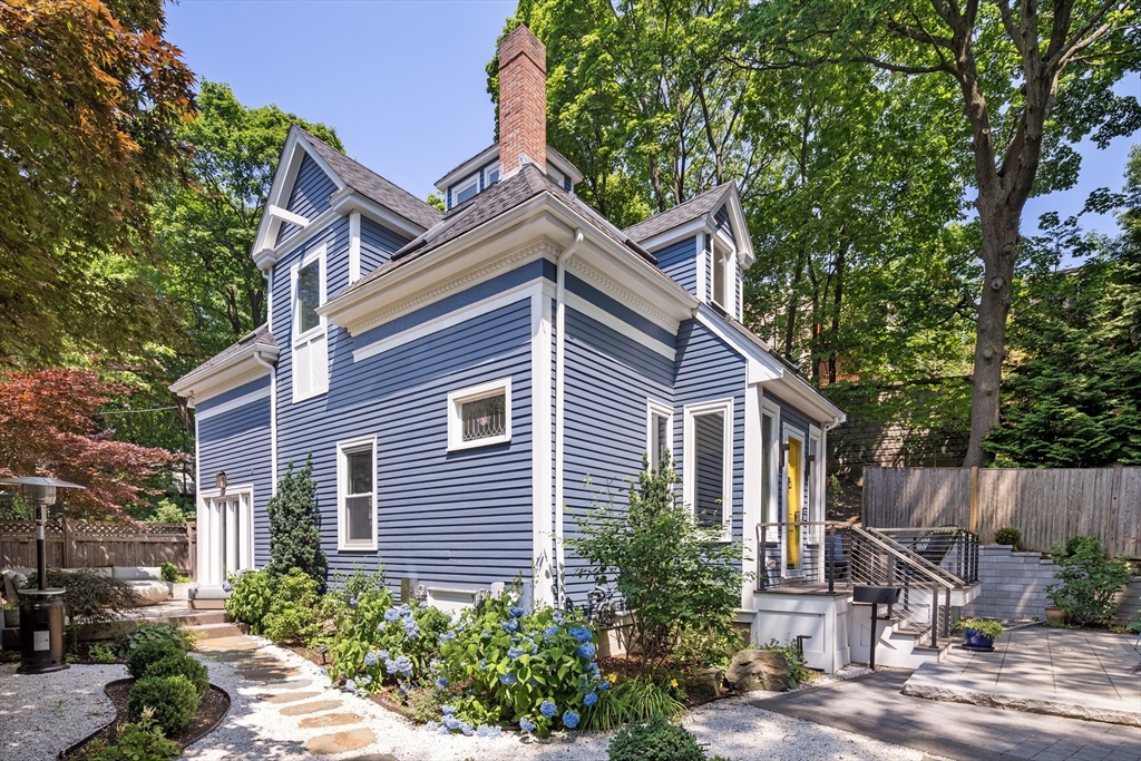 7 Stetson Street Brookline, MA 02446 - Photo 27 of 37