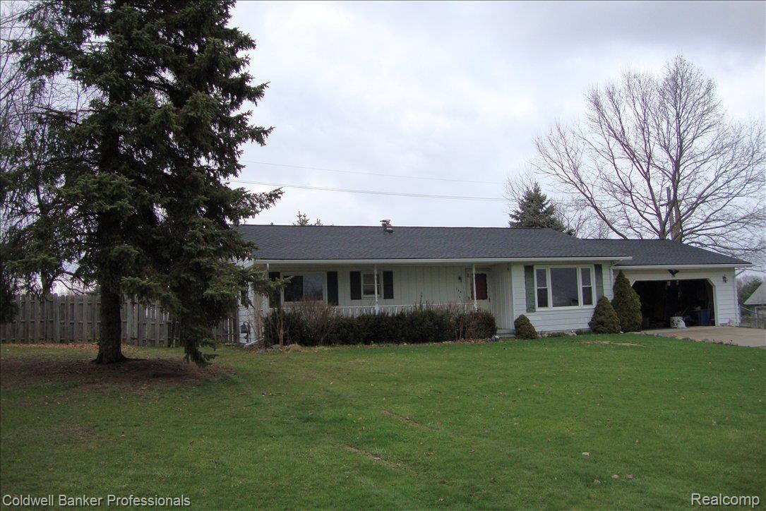 135 Daley Road Lapeer, MI 48446 - Photo 2 of 7 Daley 002
