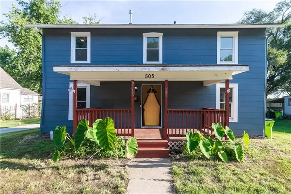 $229,000 | 505 East Wall Street, Harrisonville, MO 64701