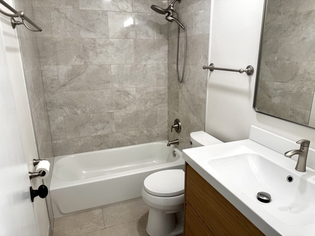 2215 West Nichols Road, Unit C Arlington Heights, IL 60004 - Photo 13 of 14