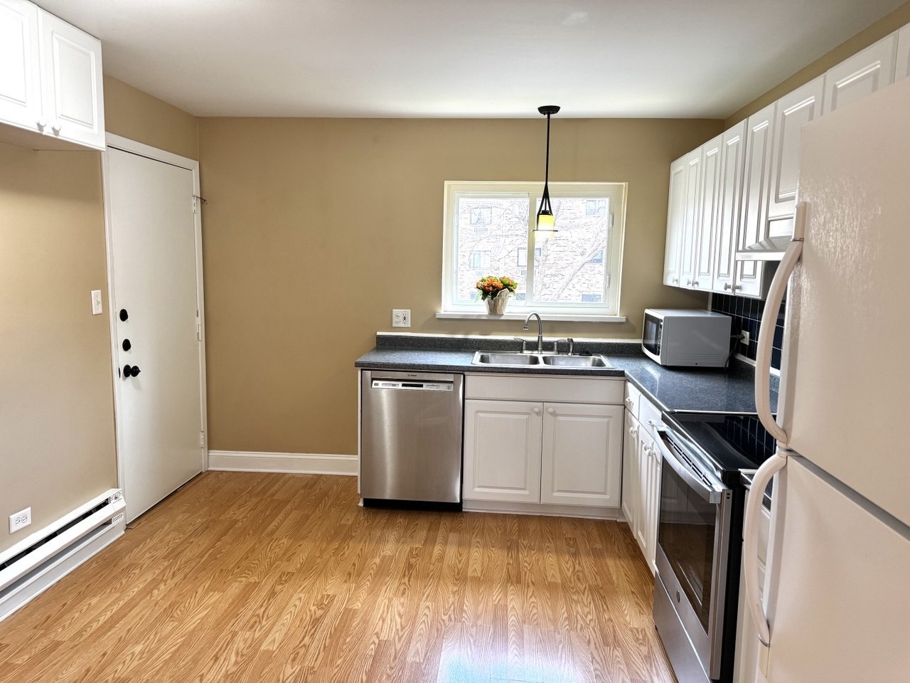 2215 West Nichols Road, Unit C Arlington Heights, IL 60004 - Photo 4 of 14