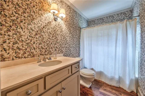 $799,950 | 5524 Mission Road, Fairway, KS 66205