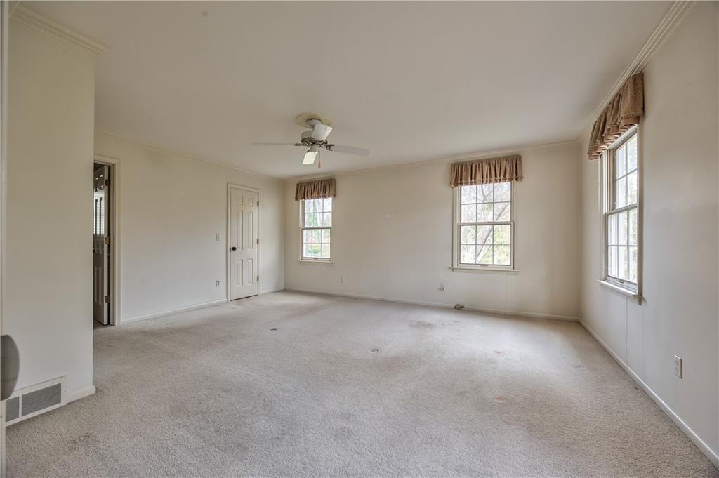 5524 Mission Road Fairway, KS 66205 - Photo 20 of 35