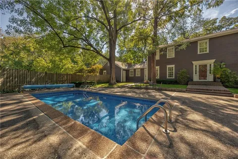 $799,950 | 5524 Mission Road, Fairway, KS 66205