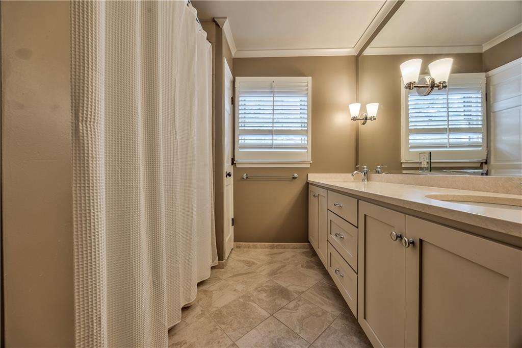 5524 Mission Road Fairway, KS 66205 - Photo 26 of 35