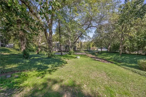 $799,950 | 5524 Mission Road, Fairway, KS 66205