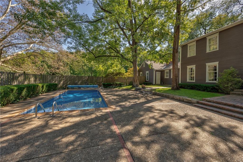 5524 Mission Road Fairway, KS 66205 - Photo 5 of 35