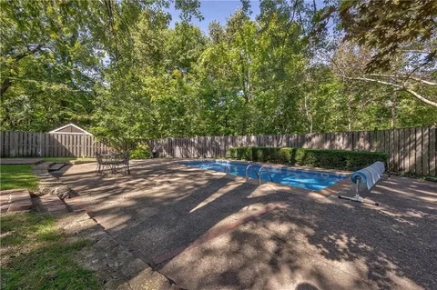 $799,950 | 5524 Mission Road, Fairway, KS 66205