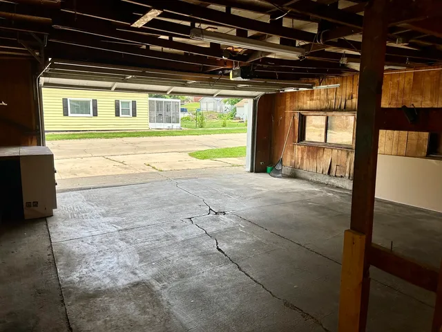 a view of a garage