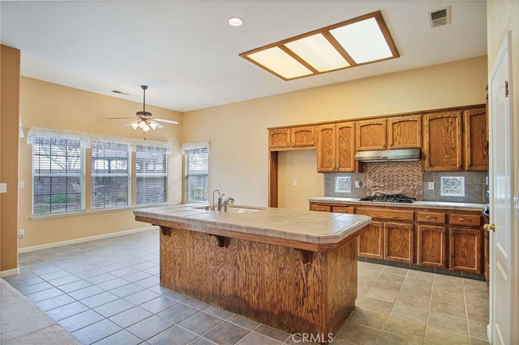 5270 Camelback Street Chowchilla, CA 93610 - Photo 17 of 38