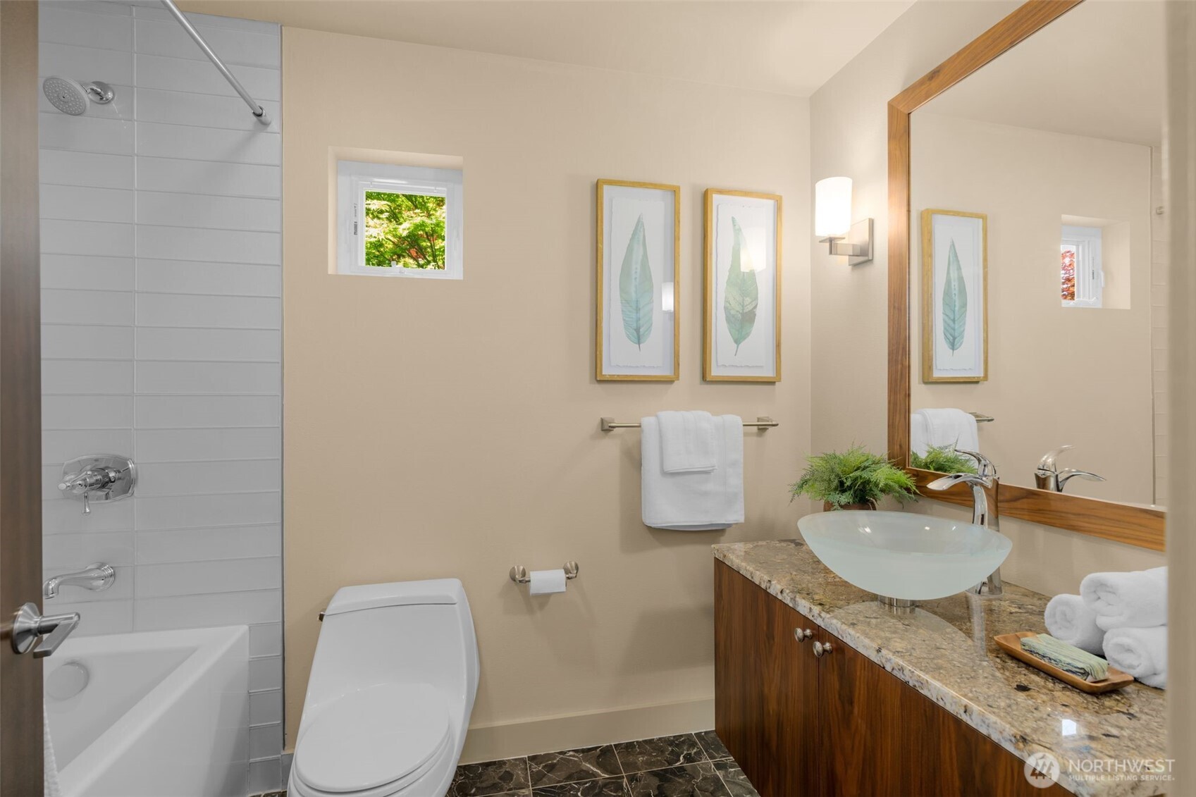 4622 57th Avenue Southwest Seattle, WA 98116 - Photo 21 of 36