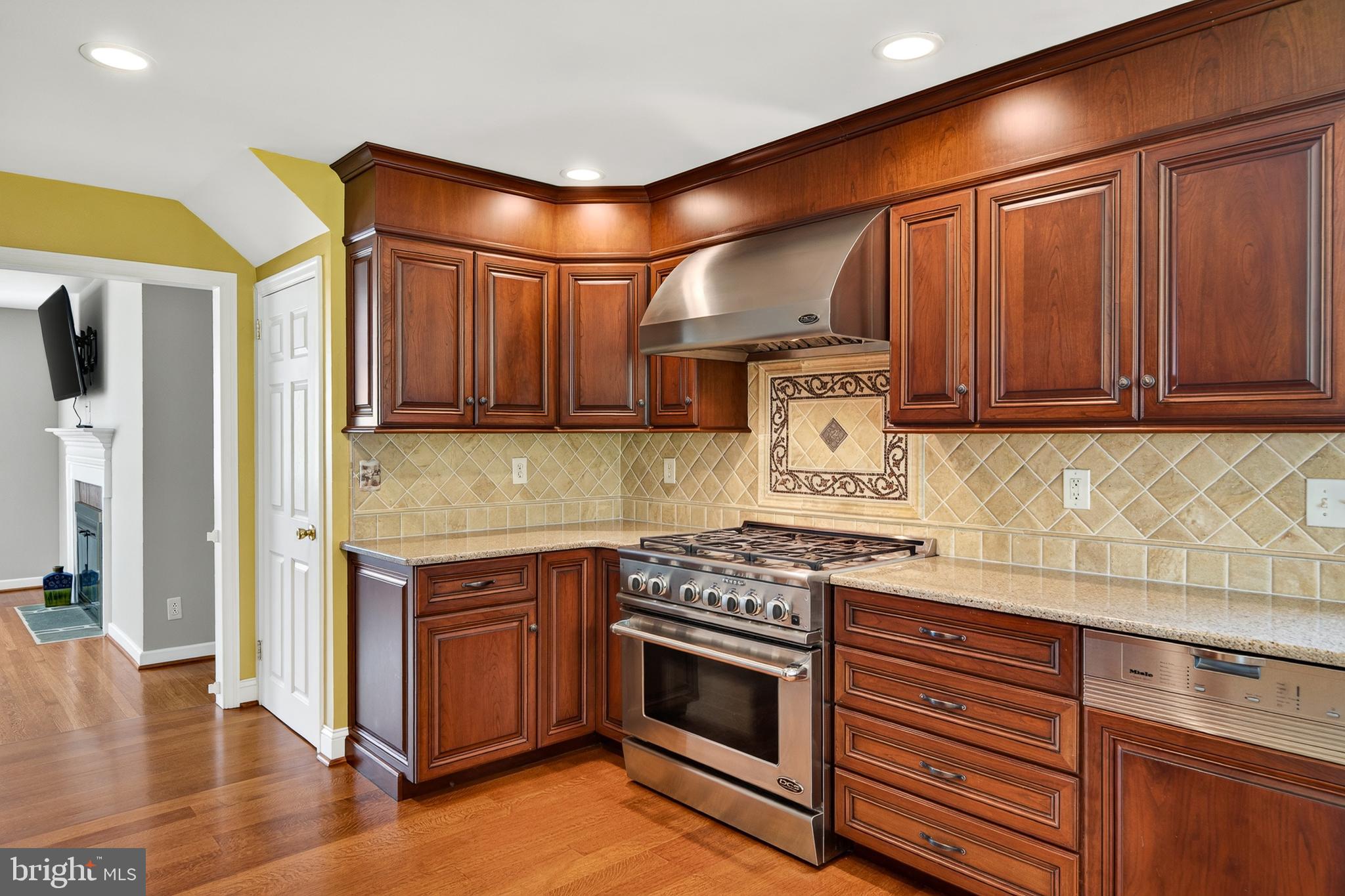 2741 Hillview Road Broomall, PA 19008 - Photo 20 of 80