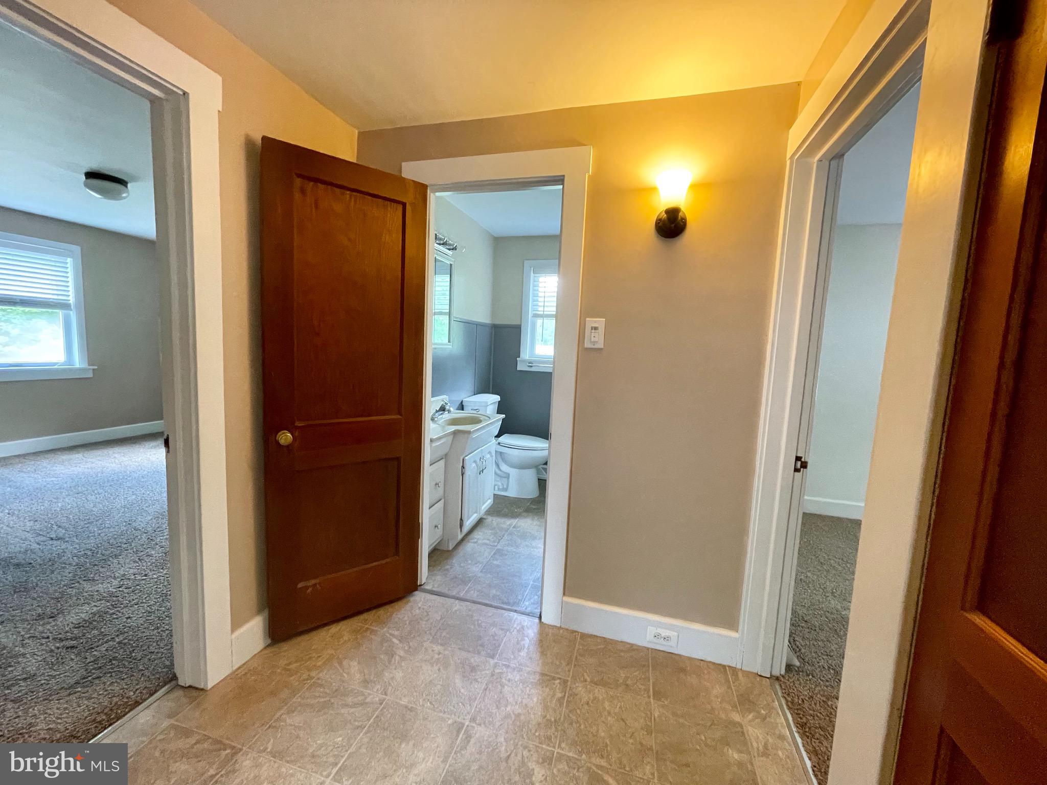 1815 Friedensburg Road Reading, PA 19606 - Photo 18 of 29 Hall