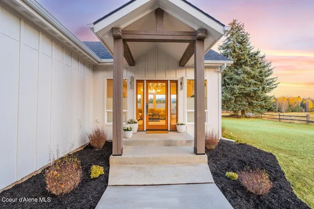 $1,395,000 | 2685 Selle Road, Sandpoint, ID 83864