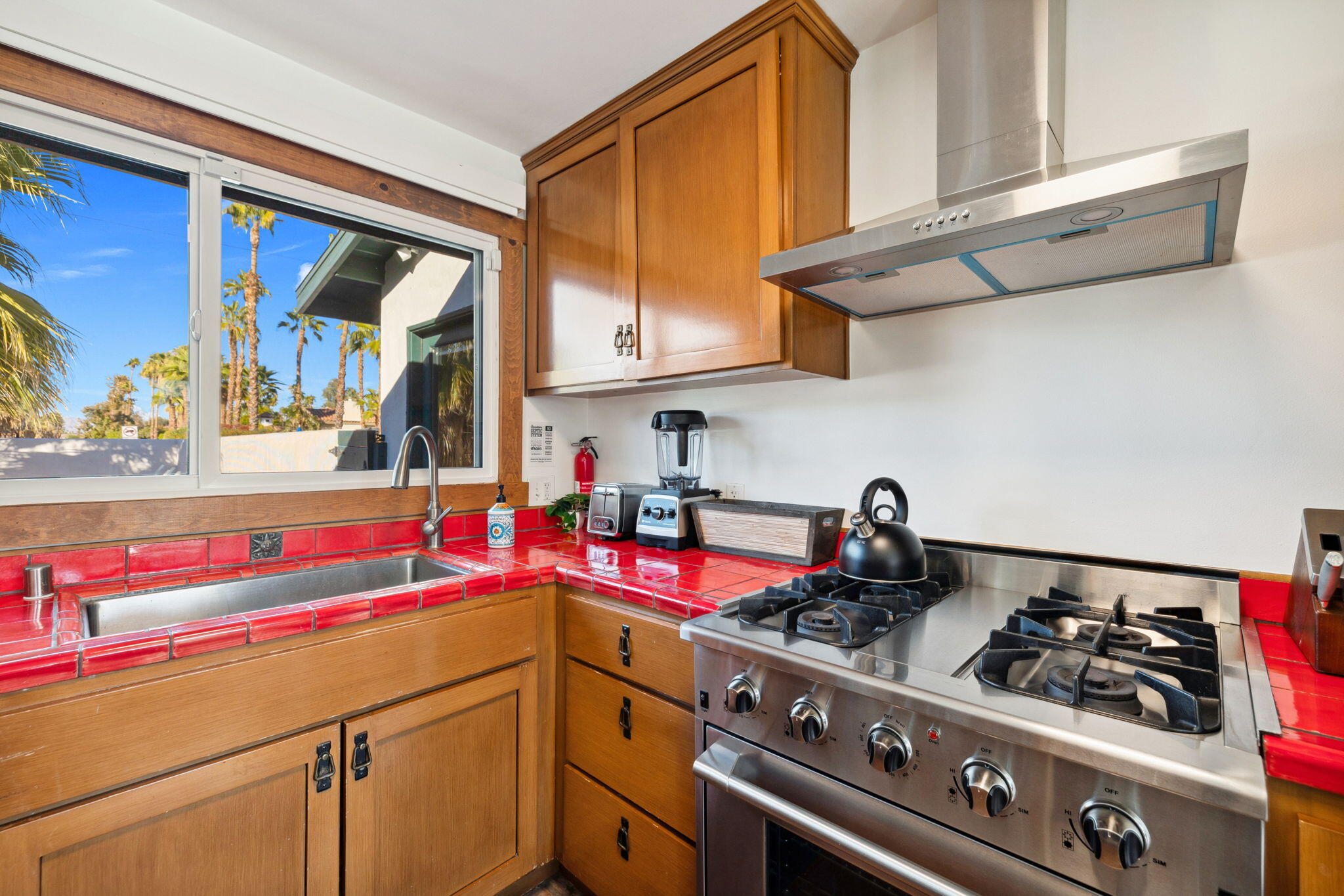 745 East Sunny Dunes Road Palm Springs, CA 92264 - Photo 12 of 46 27-web-or-mls-8M4A2752