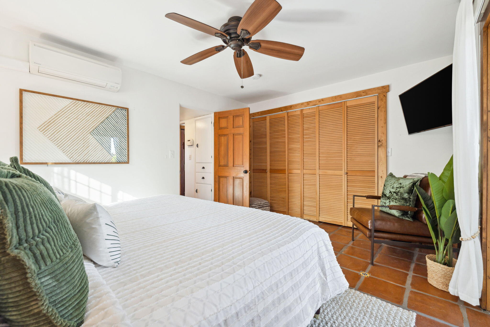 745 East Sunny Dunes Road Palm Springs, CA 92264 - Photo 17 of 46 37-web-or-mls-8M4A2696