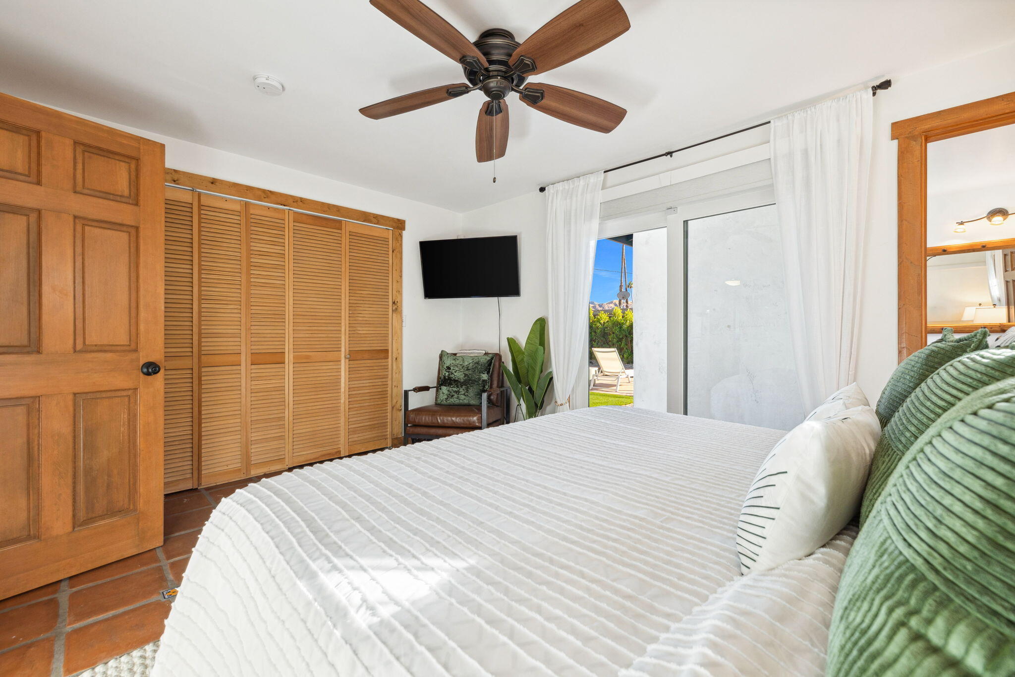745 East Sunny Dunes Road Palm Springs, CA 92264 - Photo 18 of 46 39-web-or-mls-8M4A2691