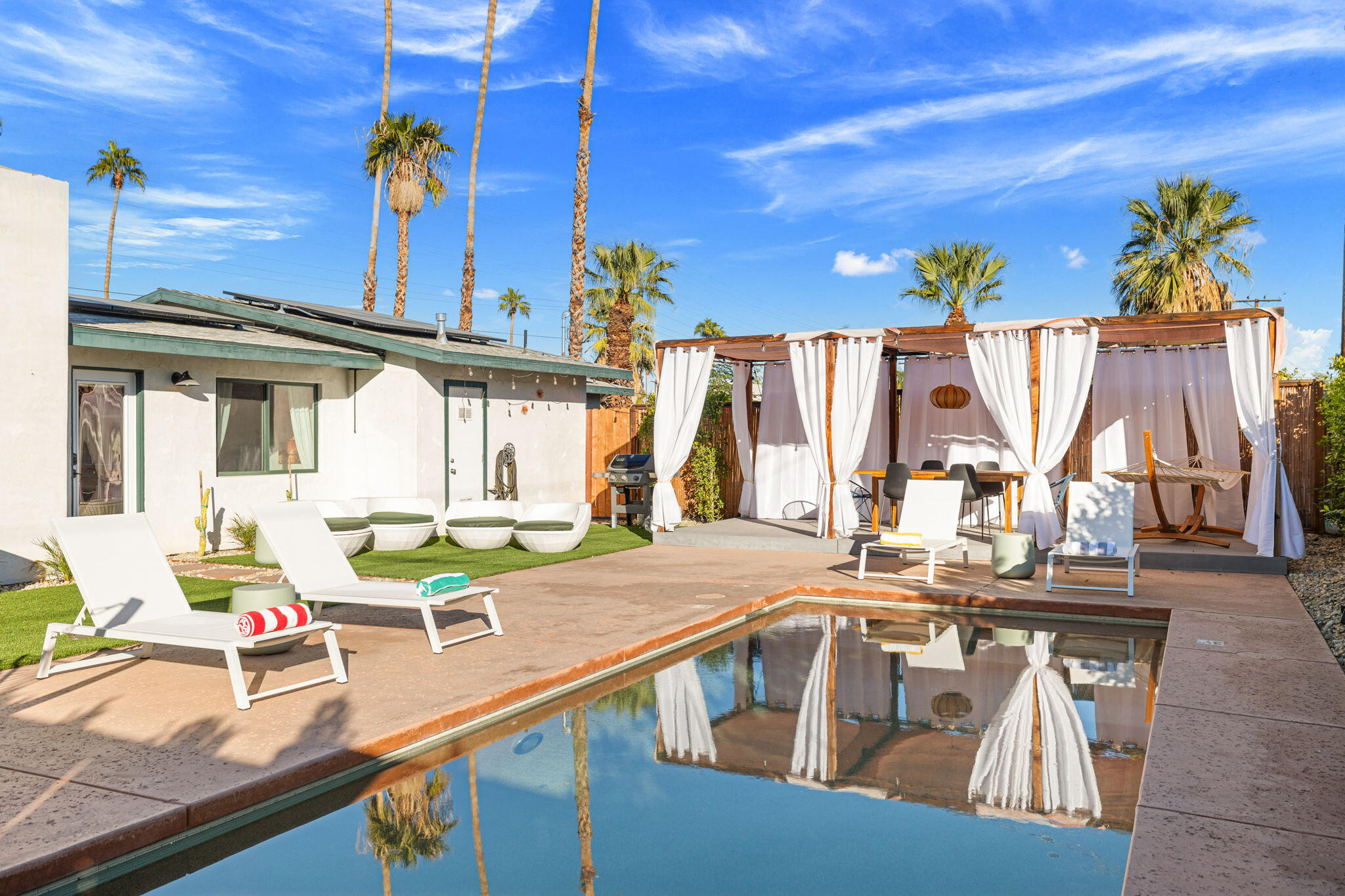 745 East Sunny Dunes Road Palm Springs, CA 92264 - Photo 2 of 46 13-web-or-mls-8M4A2836 (1)