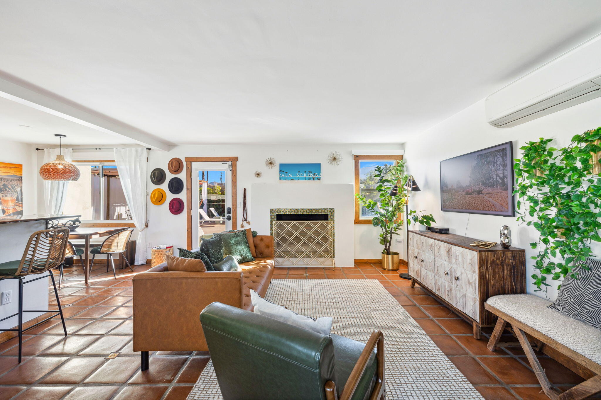 745 East Sunny Dunes Road Palm Springs, CA 92264 - Photo 3 of 46 21-web-or-mls-8M4A2783