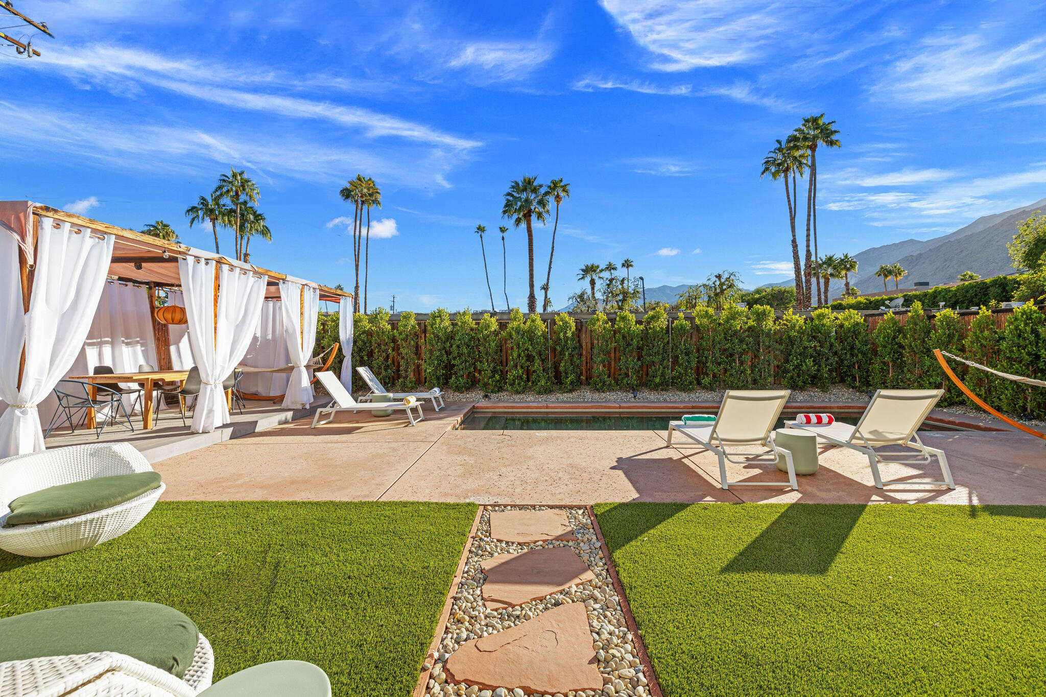745 East Sunny Dunes Road Palm Springs, CA 92264 - Photo 36 of 46 2-web-or-mls-8M4A2884 (1)