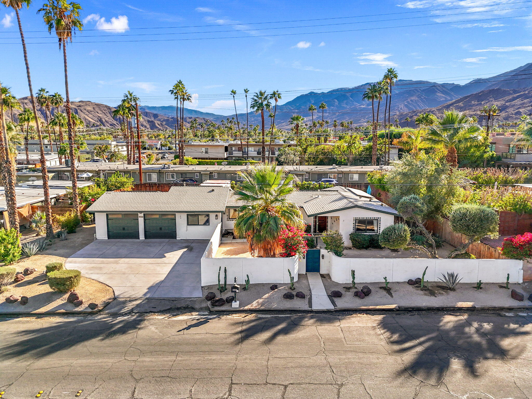 745 East Sunny Dunes Road Palm Springs, CA 92264 - Photo 44 of 46 48-web-or-mls-DJI_20241113141431_0032_D