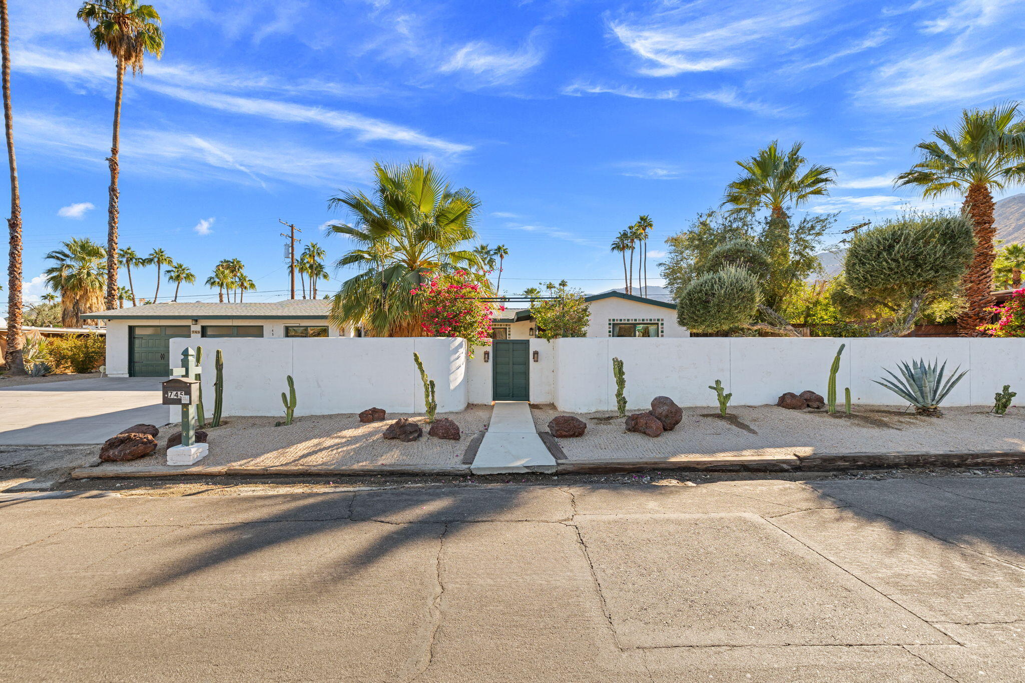 745 East Sunny Dunes Road Palm Springs, CA 92264 - Photo 45 of 46 40-web-or-mls-8M4A2647