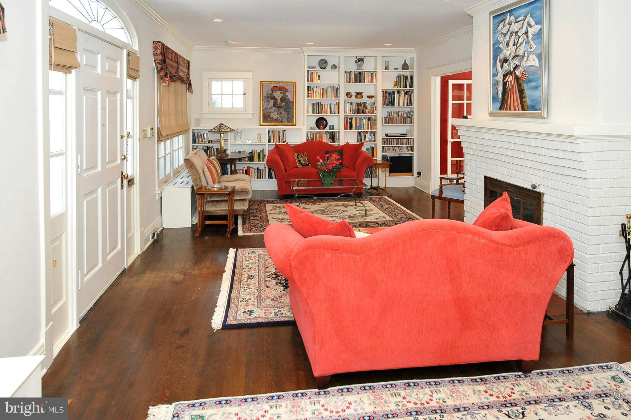 3700 Military Road Northwest Washington, DC 20015 - Photo 3 of 28 Living Room