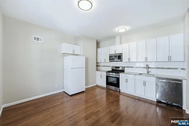 $675,000 | 314 7th Avenue West, Newark, NJ 07107