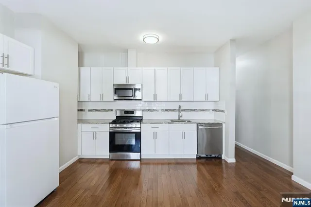 $675,000 | 314 7th Avenue West, Newark, NJ 07107