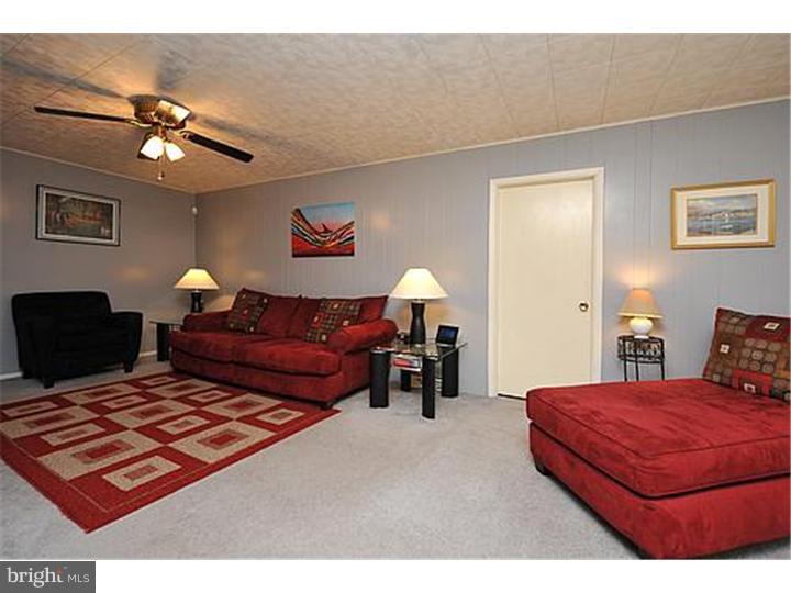 406 Ingram Road Fairless Hills, PA 19030 - Photo 12 of 21 Family Room
