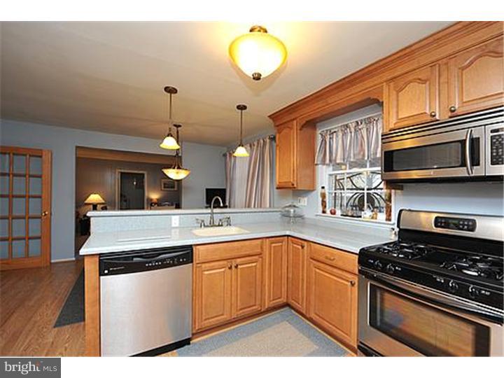 406 Ingram Road Fairless Hills, PA 19030 - Photo 4 of 21 Kitchen
