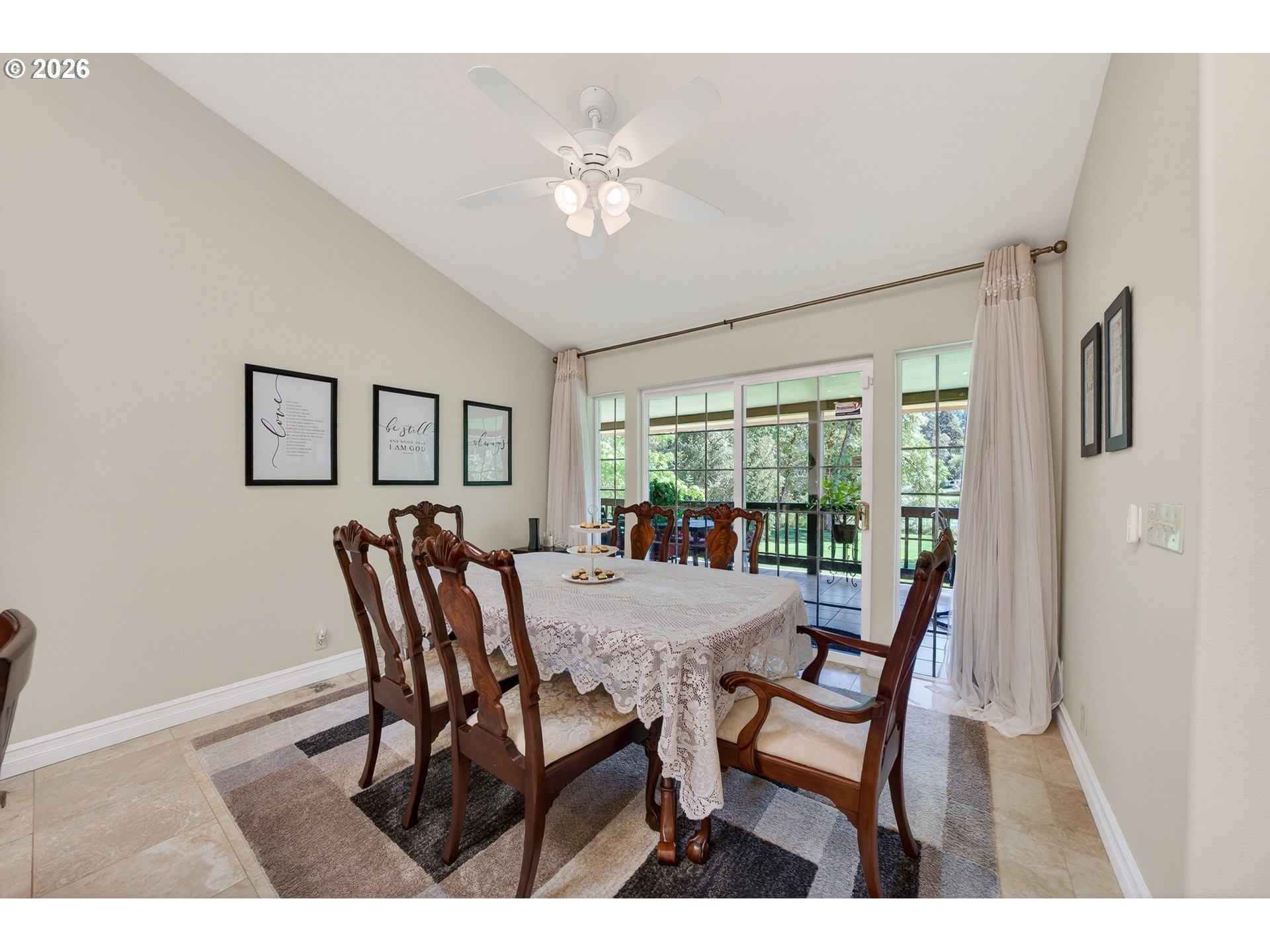 3782 Del Rio Road Roseburg, OR 97471 - Photo 12 of 48