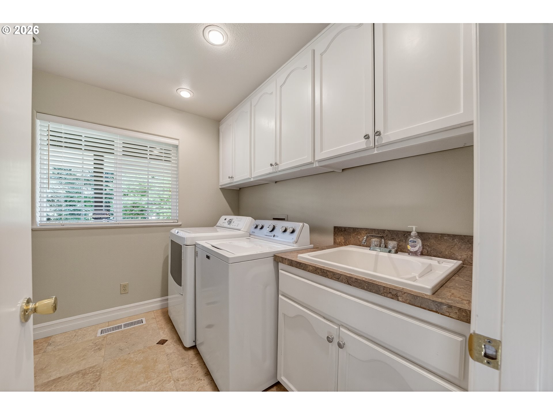 3782 Del Rio Road Roseburg, OR 97471 - Photo 30 of 48