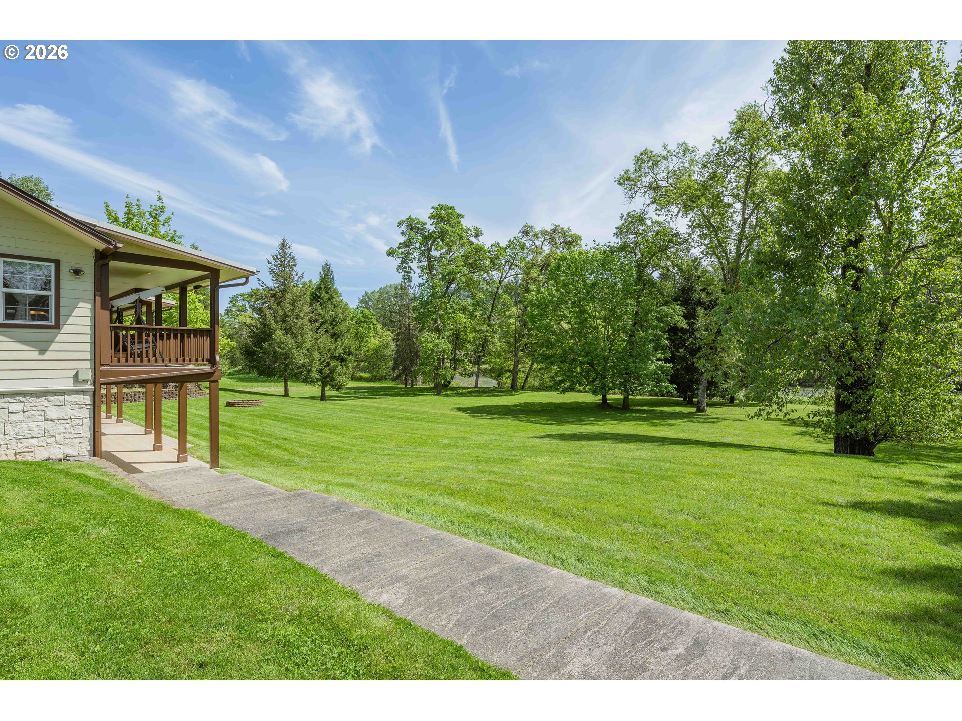 3782 Del Rio Road Roseburg, OR 97471 - Photo 6 of 48