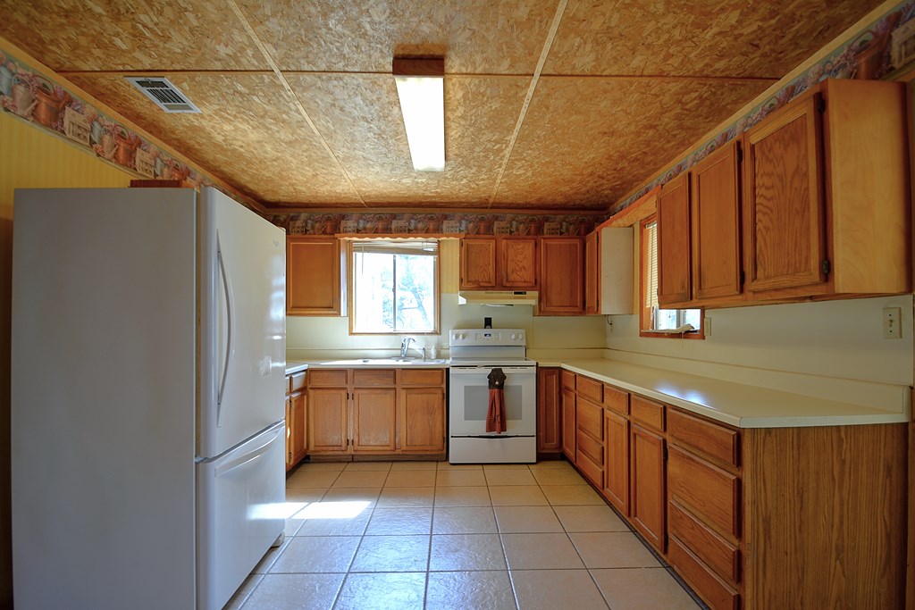 270 Sanders Road Center Point, TX 78010 - Photo 9 of 36