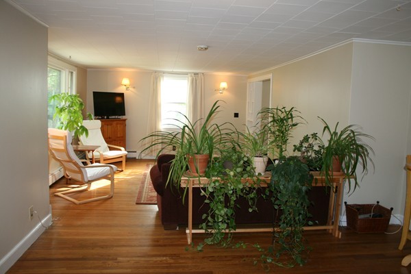 51 Londonderry Road Framingham, MA 01701 - Photo 6 of 12 Gallery Image 6