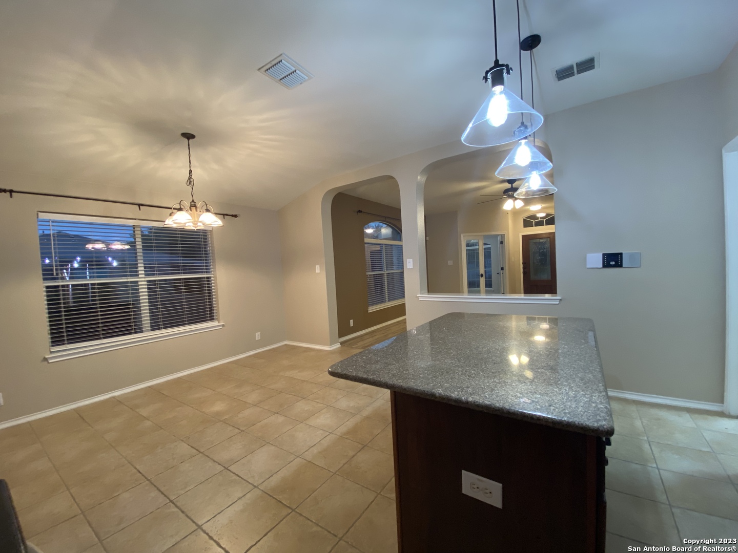 8935 Liberty View Converse, TX 78109 - Photo 12 of 33