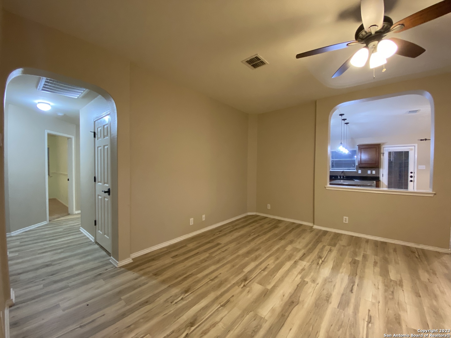 8935 Liberty View Converse, TX 78109 - Photo 14 of 33