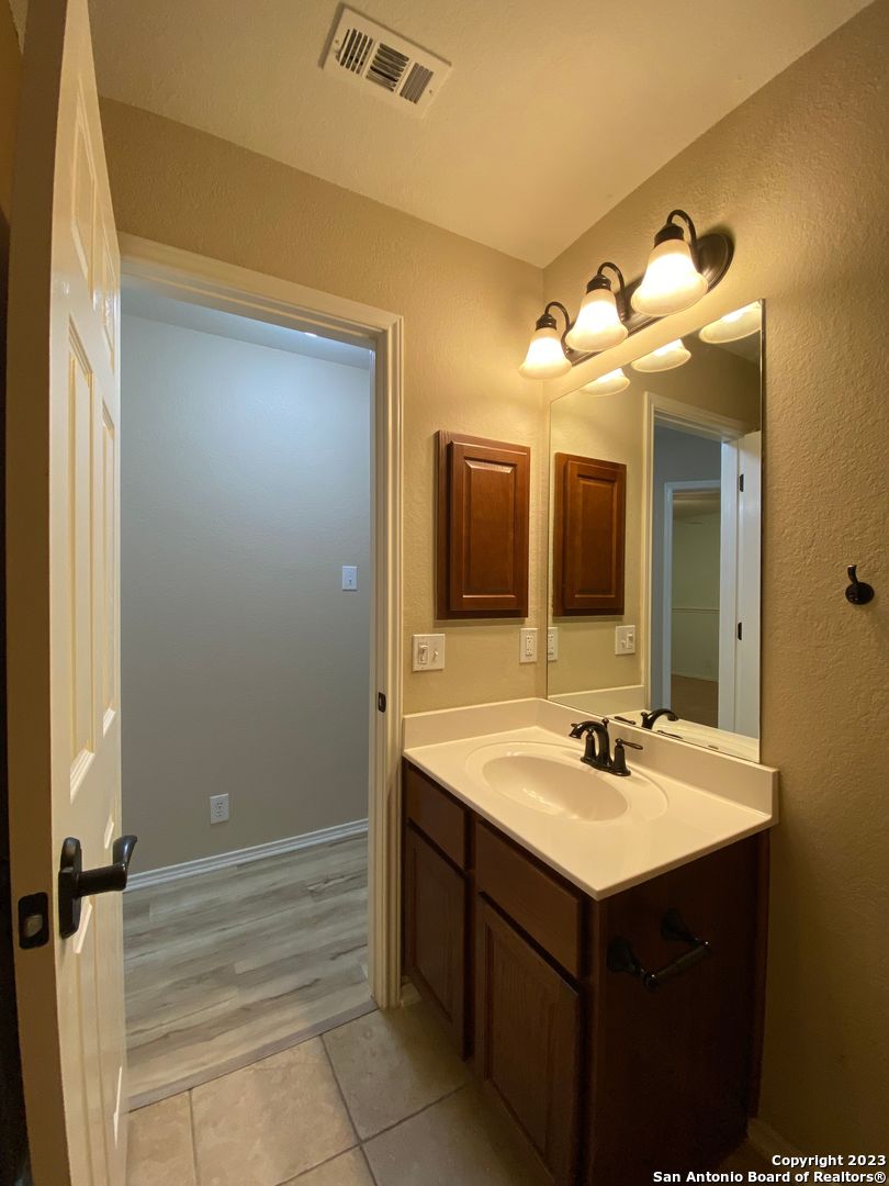 8935 Liberty View Converse, TX 78109 - Photo 25 of 33