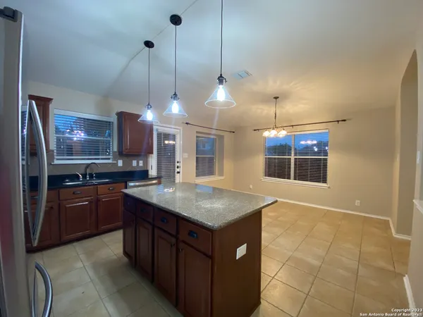 $1,950 | 8935 Liberty View, Converse, TX 78109