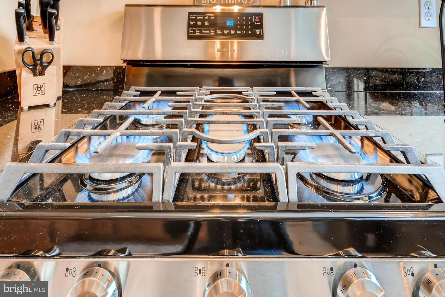 132 Ridgefield Road Lutherville-Timonium, MD 21093 - Photo 14 of 30 Kitchen