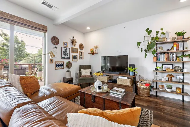 $2,450 | 4704 Sunset Trail, Unit 1101, Austin, TX 78745