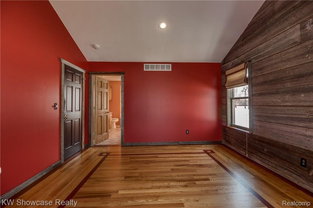 4664 Holly Lake Road Lapeer, MI 48446 - Photo 29 of 59 Interiors (24 of 40).jpg