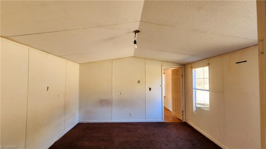 690 Beaver Creek Road Mayodan, NC 27027 - Photo 4 of 12 Gallery Image 4