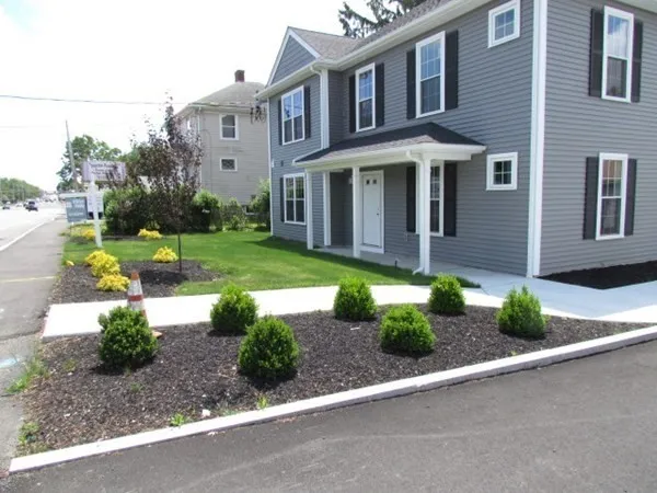 $2,800 | 1093 Main Street, Unit 3, Weymouth, MA 02190