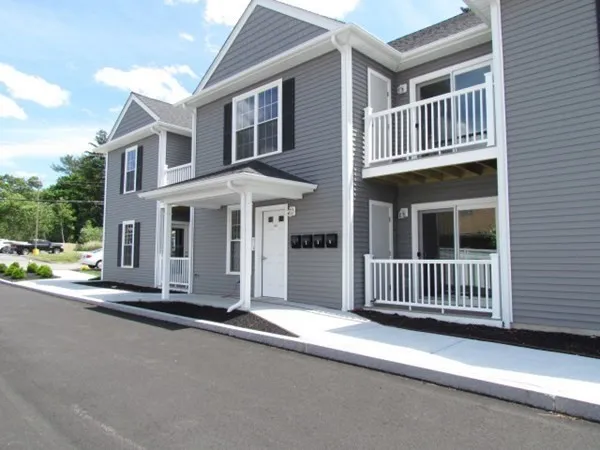 $2,800 | 1093 Main Street, Unit 3, Weymouth, MA 02190