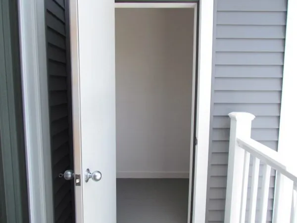 $2,800 | 1093 Main Street, Unit 3, Weymouth, MA 02190