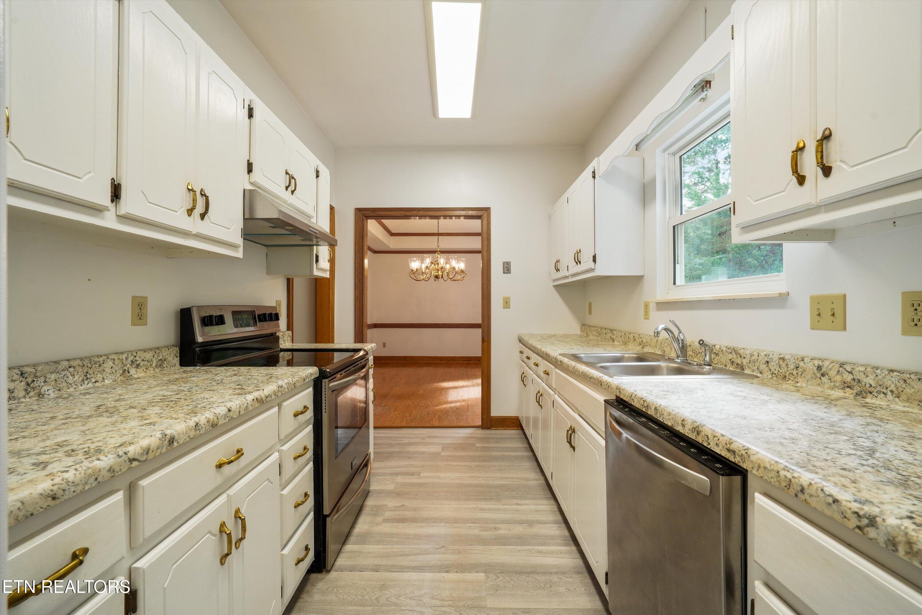 115 Graceland Road Oak Ridge, TN 37830 - Photo 22 of 51 23-115 Graceland Rd 14